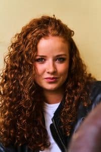 presenter laura barraclough