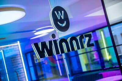 winnrz studio shot
