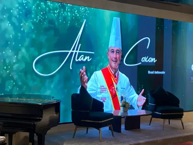 Alan Coxon: presenter Malaysia Me